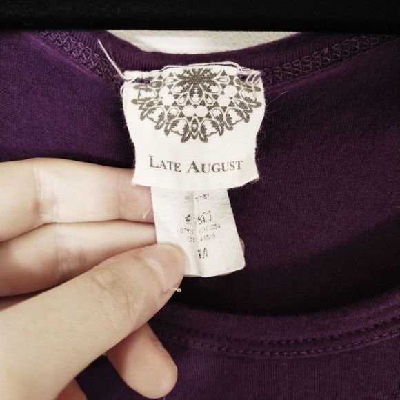 Late August Chic Girly Ruffled Purple shirt Top M - Picture 4 of 4